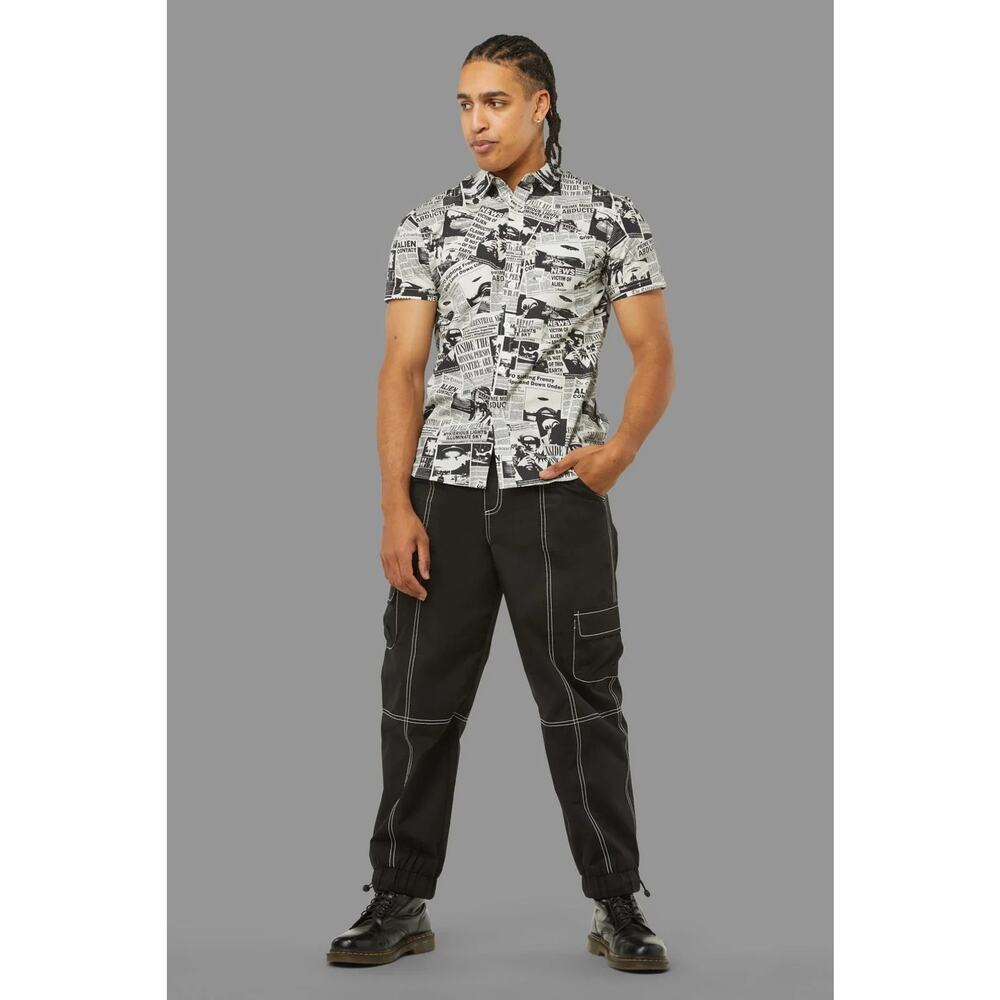 NEW Black Friday Extraterrestrial Men's Newspaper Button Down Shirt Size XL